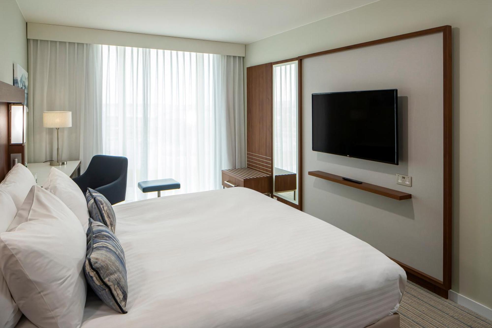Courtyard By Marriott Inverness Airport Buitenkant foto