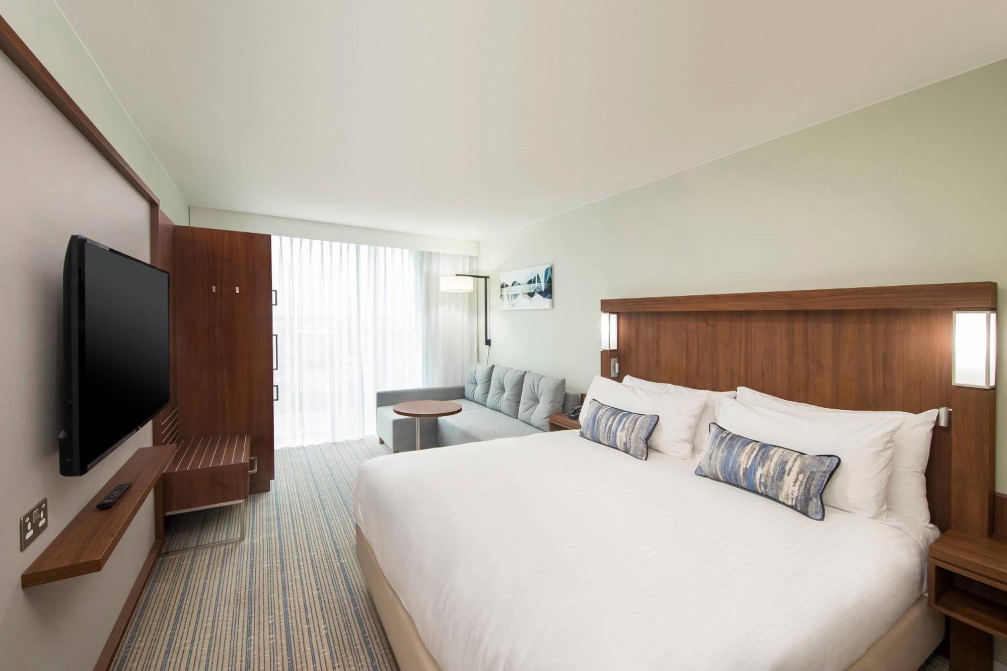 Courtyard By Marriott Inverness Airport Buitenkant foto